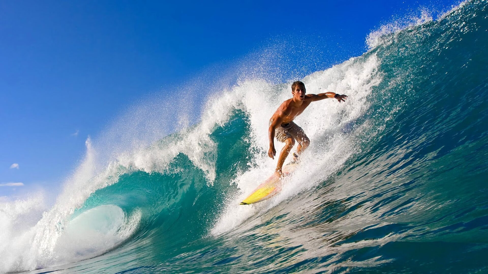 国家队球员海外集训结束团队协作能力明显提升,足球国家队集训